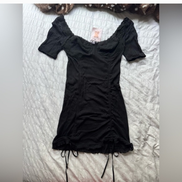 NWT SAVAGE X FENTY Always Pointe Short Sleeve Slip - Picture 3 of 3